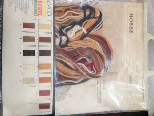 Vintage Semco Creative Crewel Embroidery Kit - No. 160 HORSE - SEALED - Picture 2 of 2