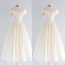 Vintage Wedding Dresses Champagne Victorian 1960s Retro Off Shoulder Ball Gowns
