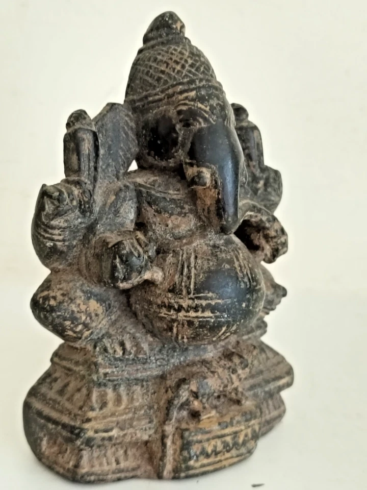 Antique early Indian India Hindu carved hard stone Ganesh 18th century, 5 inch - Image 4 of 4