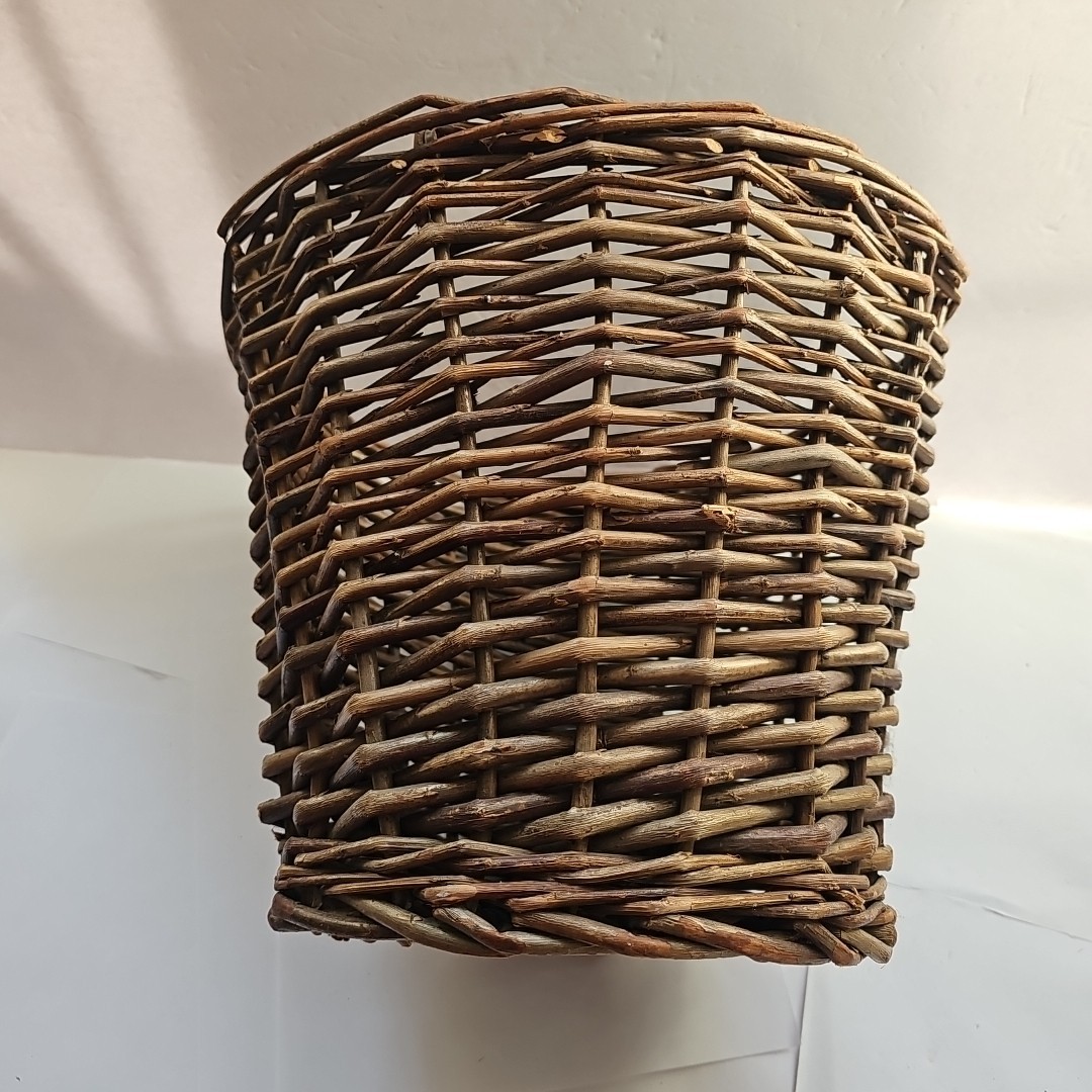 Basket Primitive Rustic Display 12" Round Distressed 10" Tall Country Decor Med