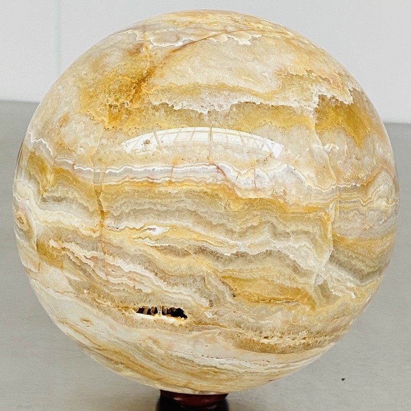 Natural thousand-layer agate crystal ball healing 5420G