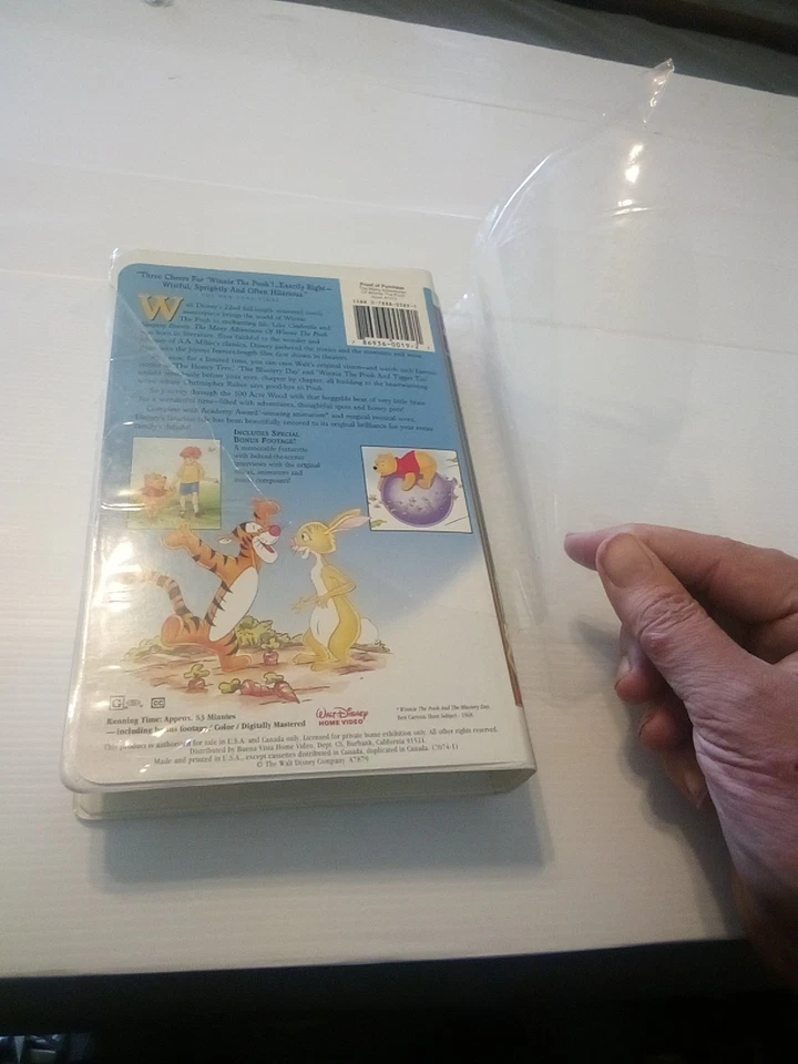 Walt Disney - The Many Adventures of Winnie the Pooh - VHS Damaged Case - Image 4 of 4