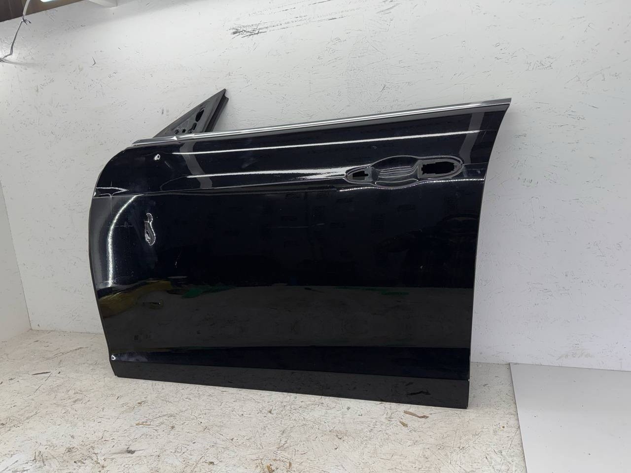 2014-2020 Maserati Ghibli Front Left Door Shell Black