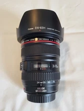 Mint Canon ef 24-105mm f/4 L IS USM lens w/ EW-83H hood
