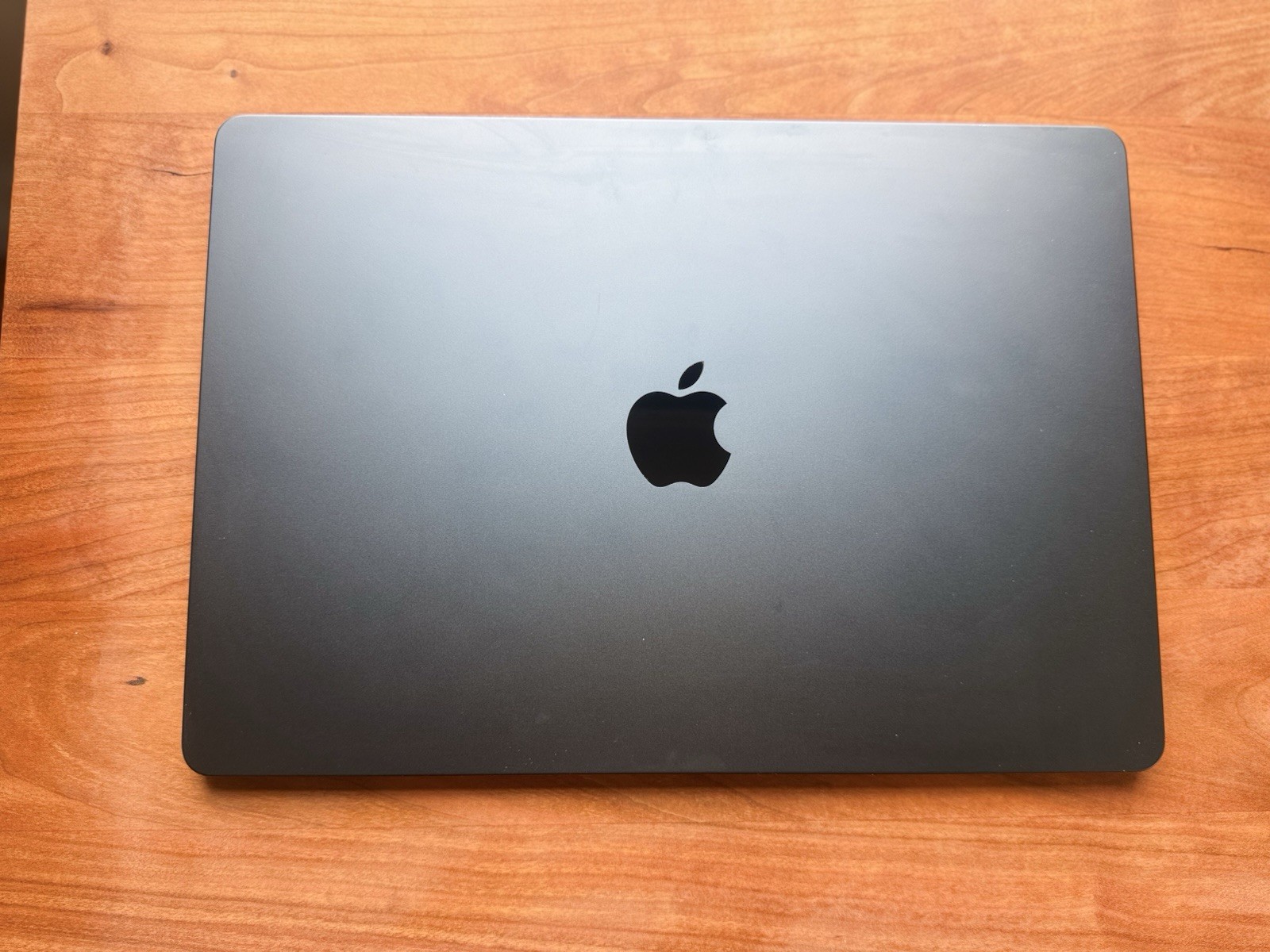 Apple MacBook Air 15-inch 2023 M2 Laptop 256GB SSD, 8GB RAM - Broken Screen READ