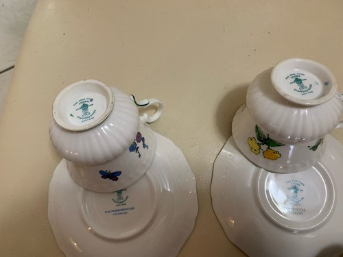 Staffordshire Set of Four Bone China Colorful Floral Design Cups and Saucers - Picture 10 of 12