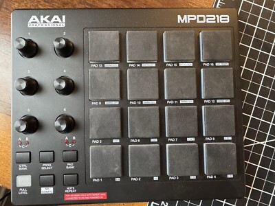 Akai Professional MPD218 Pad Controller With USB Cable