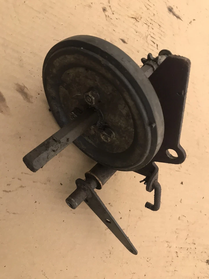 RUEDA DE FRICCIÓN EJE HEXAGONAL Mtd Yardman 7/24 Snowblower modelo 31650-0 [LT] Foto 3 de 4