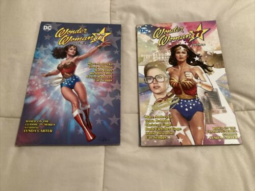 Wonder Woman '77 Volume 1 and 2 DC Comics Lynda Carter TPB Lot - Photo 1 sur 11