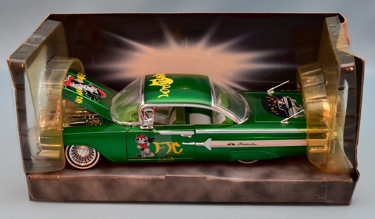 jadatoys シボレーインパラ ローライダー　1959　1/24 1/24 箱入り ミニカー 1959 CHEVROLET IMPALA パープル シボレー