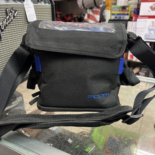 Zoom F4 MultiTrack Field Recorder w/Carrying Bag - Picture 10 of 10