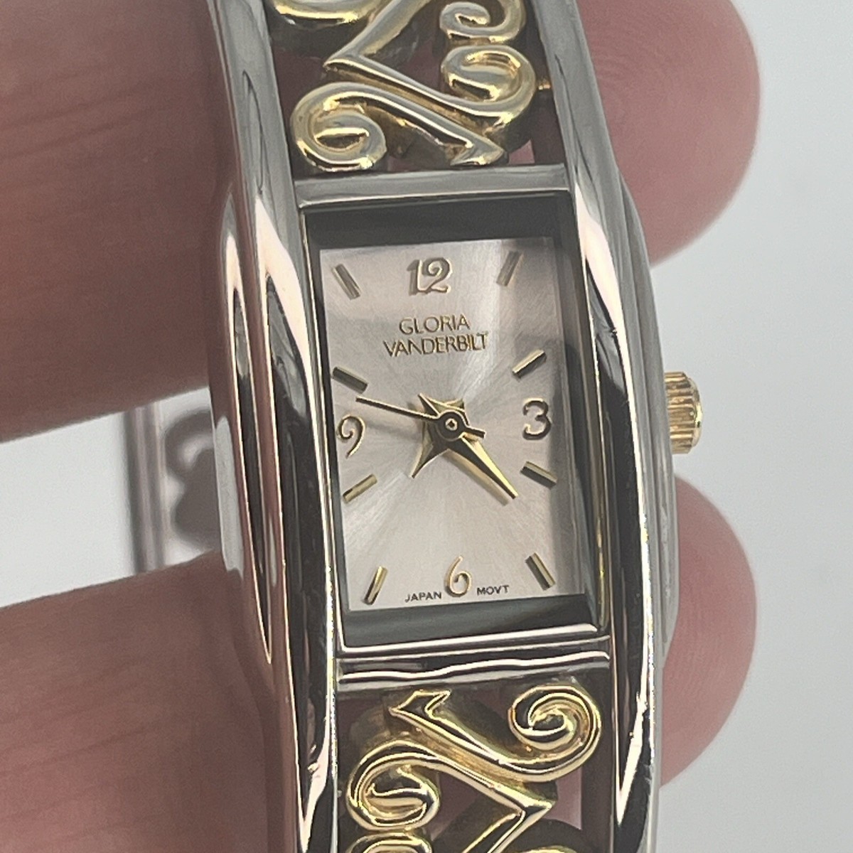 Gloria Vanderbilt Women Watch Silver Gold Tone Cuff Style 