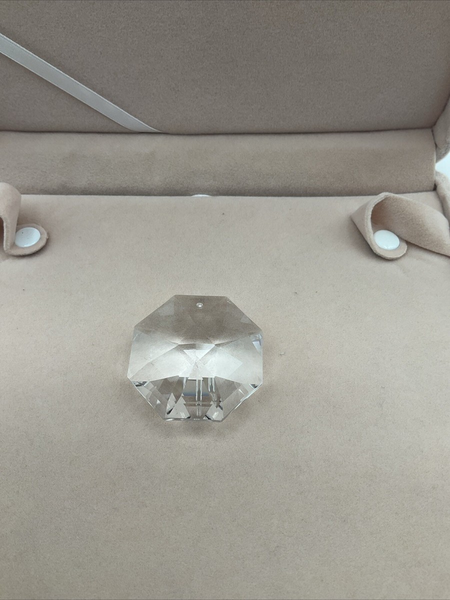 Swarovski Crystal: Strass 8115 Series Octagon Lilly Cut 40mm