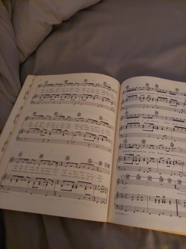Vintage 40 Right Now Pops Songbook - Picture 2 of 3