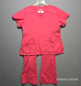 Wonder Flex Women's Pink Coral V Neck Scrub Uniform Size XL Green Stitch Details