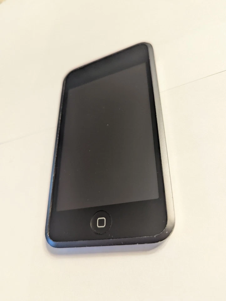 Apple iPod touch 1st Generation Black 16GB A1213 Tested Working - Image 2 of 4