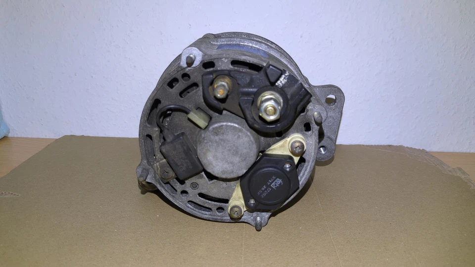 Bosch Generador, Alternador 14V 65A Nº 026 903 015 A, 026903015A para Audi 80 Foto 4 de 4