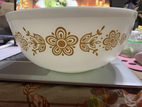 Pyrex Bowl