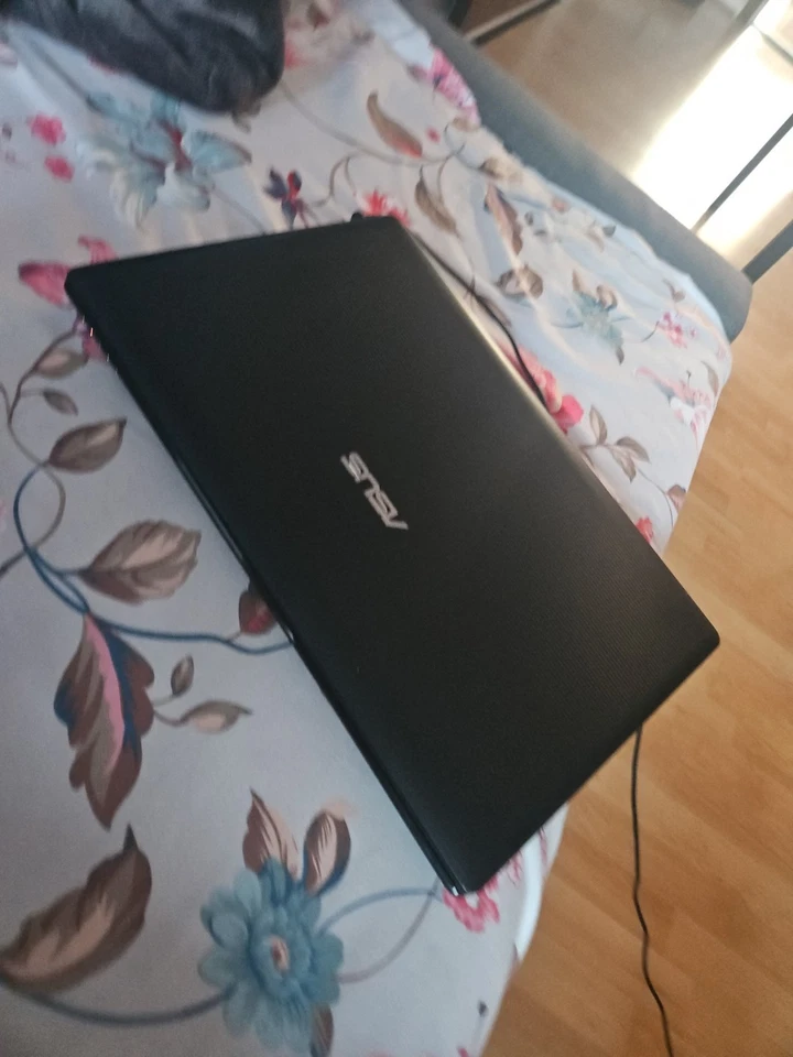 Asus Laptop 17 Inch X75V I5 8GB RAM - Image 3 of 4