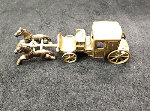 VINTAGE Penco Industries Inc. Brass Horse Drawn Carriage - Picture 8 of 14