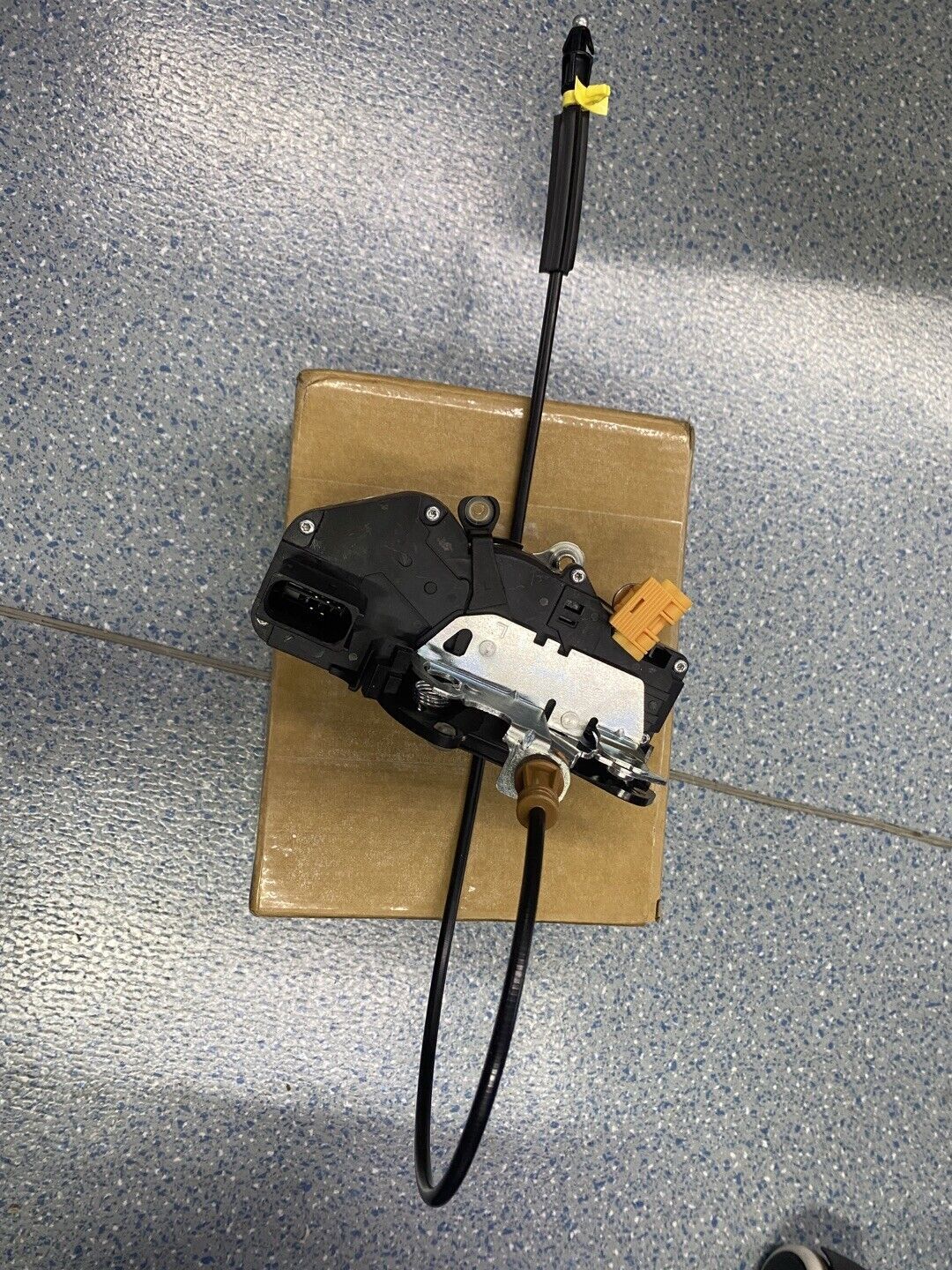 Door Lock Actuator Front Driver Left Side For Chevy Le Sabre Suburban - Foto 14