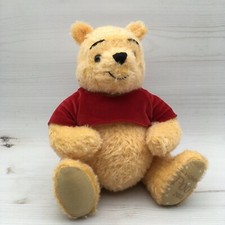 2002 Disney Store Exclusive Limited Winter Pooh 9" Plush Bear Toy