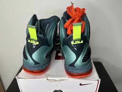 Nike LeBron 9 \'Cannon\' sneaker size 11.5 with extra shoe laces. Great condition s-l400.jpg main image 2