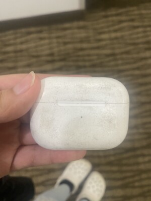 Apple AirPods Pro with MagSafe Wireless Charging Case - White