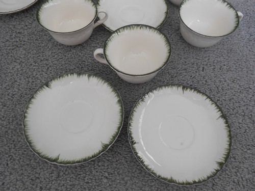 Williamsburg Wedgwood Green Shell Edge - 5 Cups + 7 Saucers - Sold as lot - Picture 5 of 9