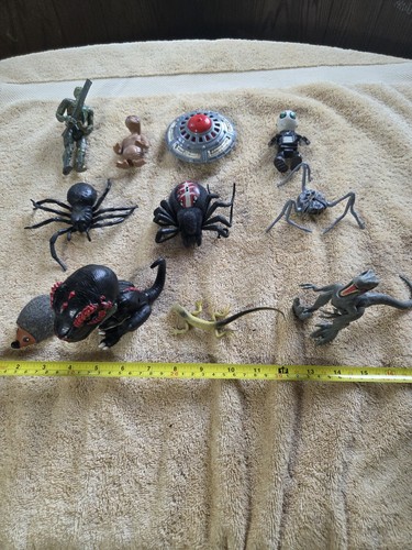 Lot Of Monsters-Aliens-Giant SPIDERS-10 NASTY CREATURES