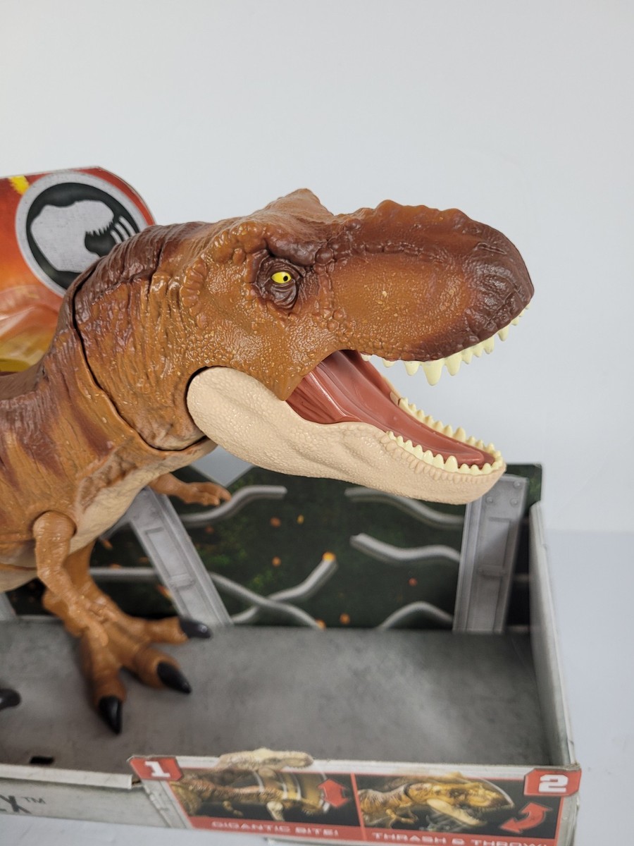 Jurassic World Thrash 'n Throw Tyrannosaurus Rex Action Figure