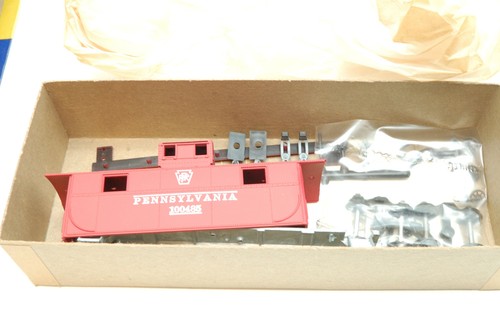 HO MDC / Roundhouse 3471 dos ventanas Pennsylvania Caboose KIT, COMO NUEVO en caja original | Zustand: New