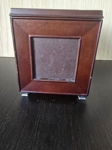 Vintage 2001 The Bombay Company Mahogany Photo Box Storage Holds 101 4x6 Photos - Picture 11 of 12