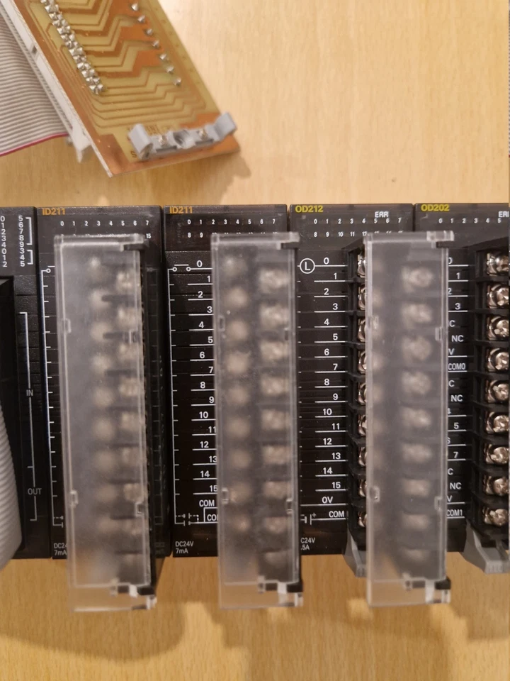 Omron SYSMAC CJ1M CPU22 PA202 ID211 OD212 OD202 - Bild 4 von 4