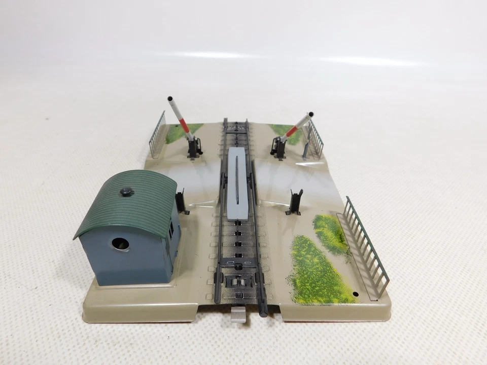 Märklin H0 AC 7390 Sheet Metal Railroad Crossing M Track Mechanical Very Good # - Image 3 of 4