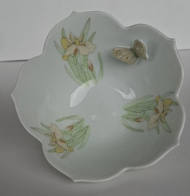 Vintage Porzellan Salatschüssel mit einem Schmetterling. Stil: Lenox Schmetterlingswiese.