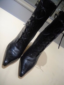 front pointy toe booties