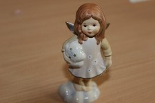 Goebel:  "Schutzengel m. Sternenkissen-im Arm" , weiß, 11 cm, Neu, 