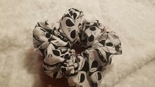 HANDMADE HALLOWEEN SCRUNCHIE