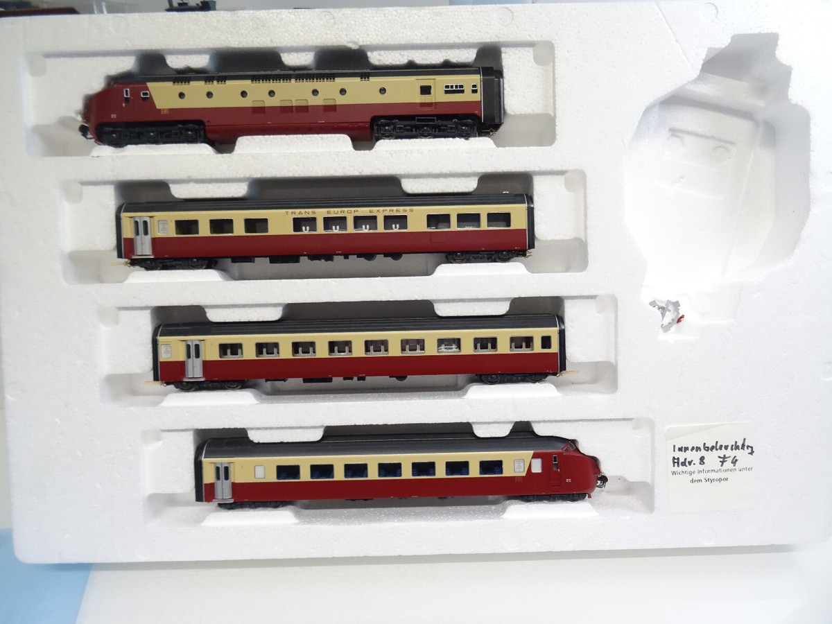 鉄道模型 HO ROCO 45915 スイス SBB 客車×2、荷物車×1 スイス国鉄