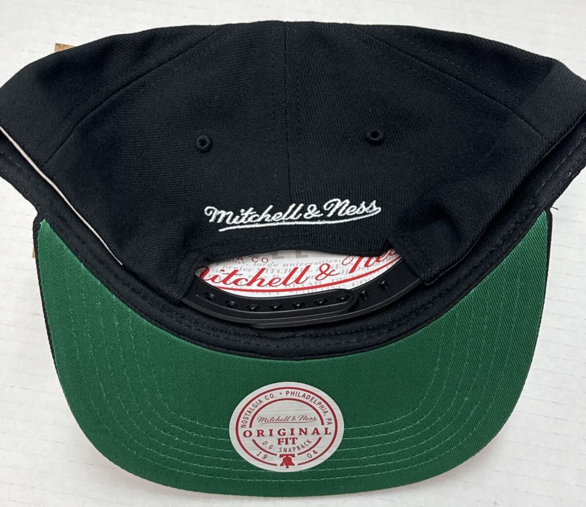 NEW MITCHELL & NESS NHL CHICAGO BLACK HAWKS XL LOGO SNAPBACK NEW MITCHELL & NESS NHL CHICAGO BLACK HAWKS XL LOGO SNAPBACK