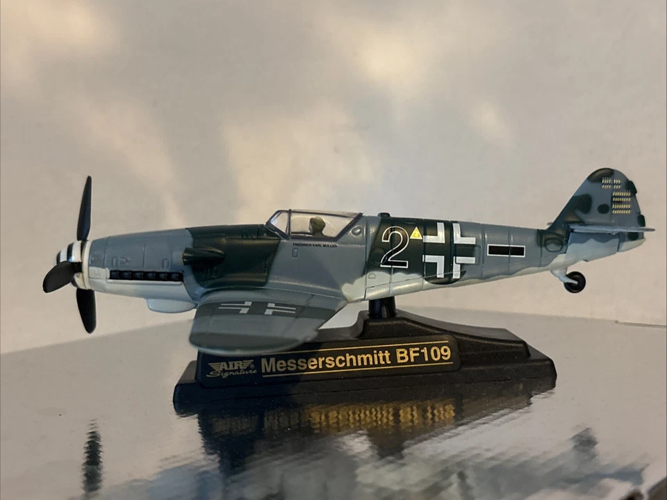 Modellino di Messerschmitt Bf-109 in Scala 1:48 di Metallo Die-cast - Immagine 2 di 4