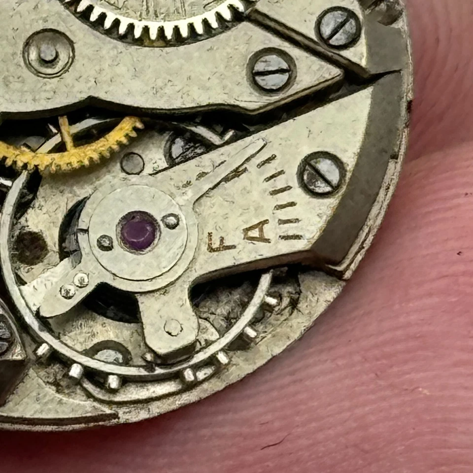 Movimento Orologio Manuale Ebel Fab Suisse Cal 118 Vintage Parti 23,6Mm - Immagine 4 di 4