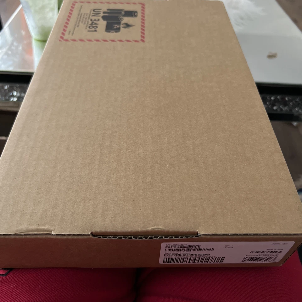 Microsoft Surface Laptop Copilot+PC 13.8 Touchscreen Snapdragon XPlus Process x1 - Image 2 of 3