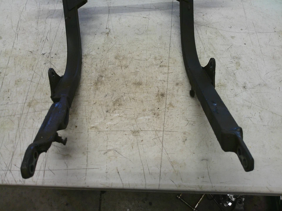 Suzuki Katana 600 GSX600F 2000-2007 chasis subchasis inferior Foto 2 de 4