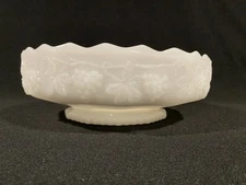 VINTAGE Milk Glass Anchor Hocking Fire King Fruit Bowl White 10” Grapes Pedestal