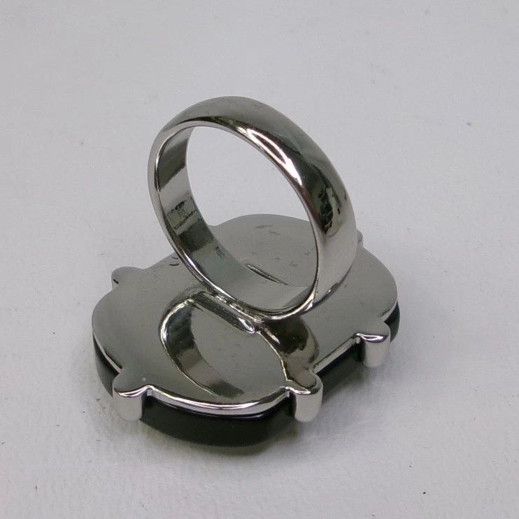Anillo Chico's Etiqueta Negra Madreperla Rectángulo Borde Negro Talla 8 Foto 4 de 4