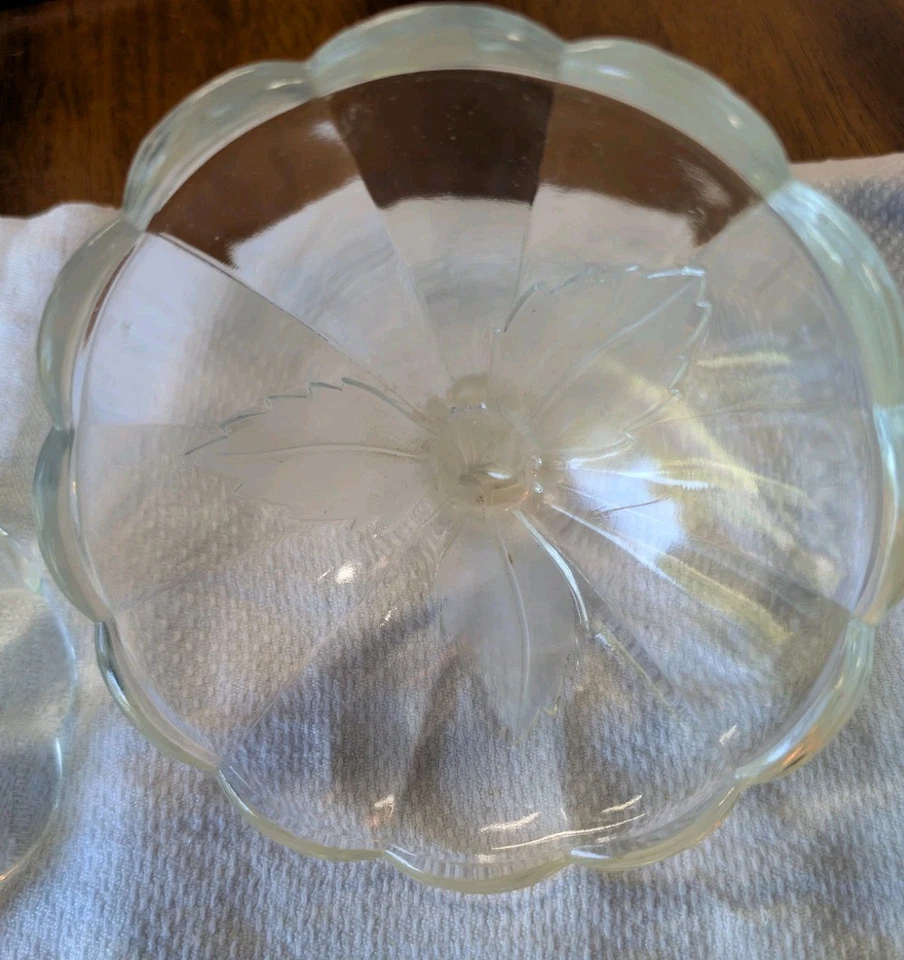 Boticario de vidrio de cristal cortado a mano Imperlux de colección con relieve elevado rosas esmeriladas Foto 4 de 4