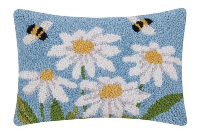 Peking Handicraft - Daisies and Bees 8'' x 12'' Pillow - 30GY1403C12OB