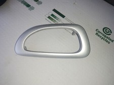 PEUGEOT 307 CC 2004-2009 DRIVERS SIDE FRONT DOOR HANDLE TRIM 9634769777